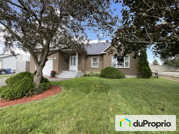 2395 Route Édouard-VII, St-Philippe for sale