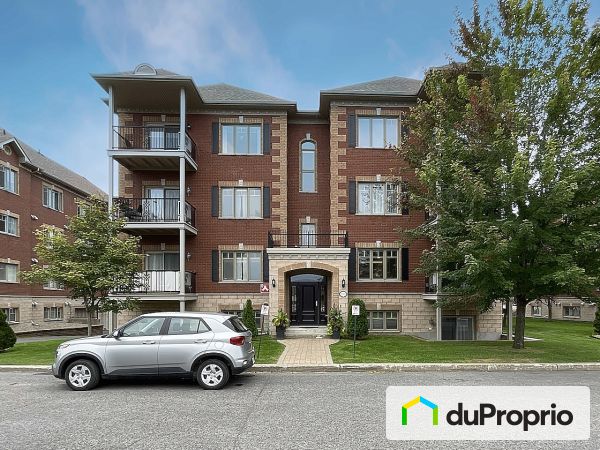 202-2093 rue Racine, Longueuil (St-Hubert) for sale