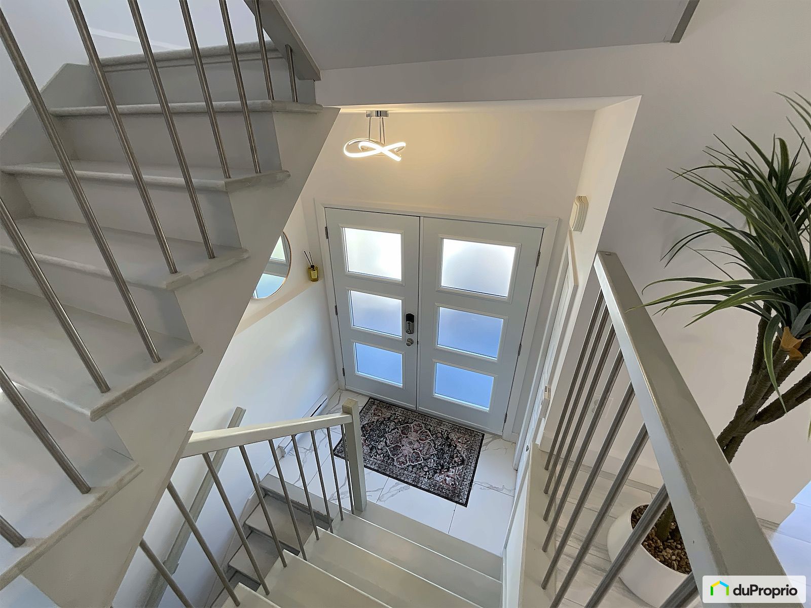1466 Rue De La Crete — photo 3
