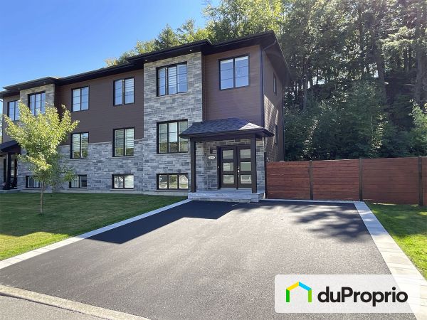 1466, rue de la Crête, St-Romuald à vendre