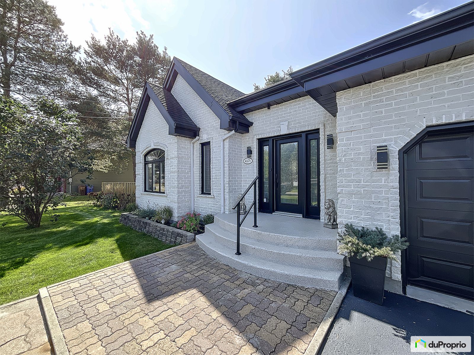 4571 Rue Louis Dupuis — photo 3