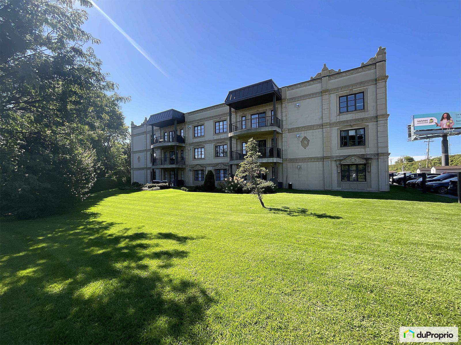 304 105 Rue Des Manoirs — photo 2
