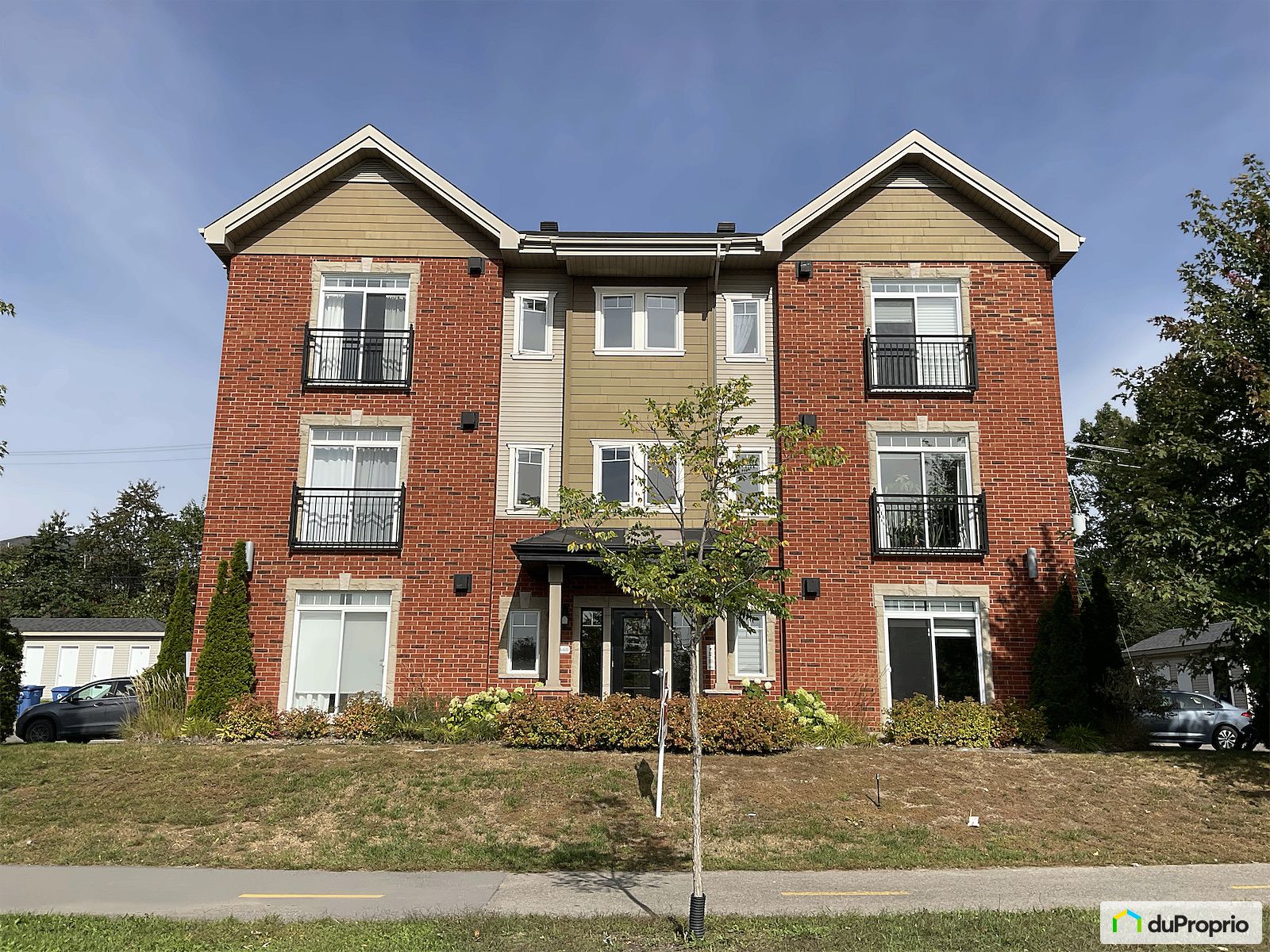 301 660 Boulevard De La Salett — photo 1