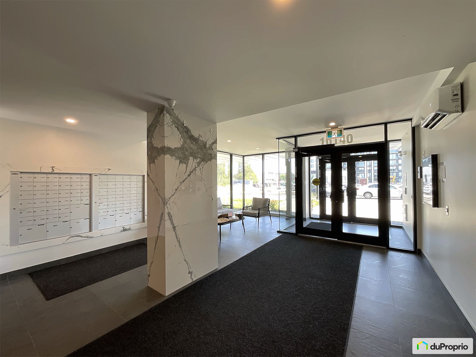 208 10140 Rue Lauraine Vaillan — photo 2