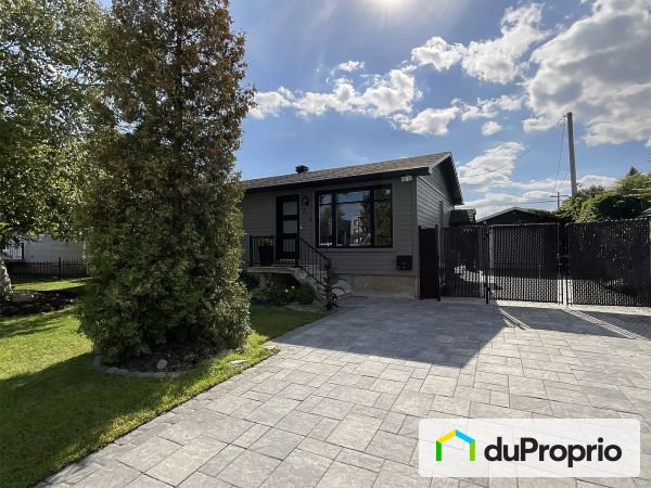 Entrance - 370 rue Armand-Frappier, Salaberry-De-Valleyfield for sale
