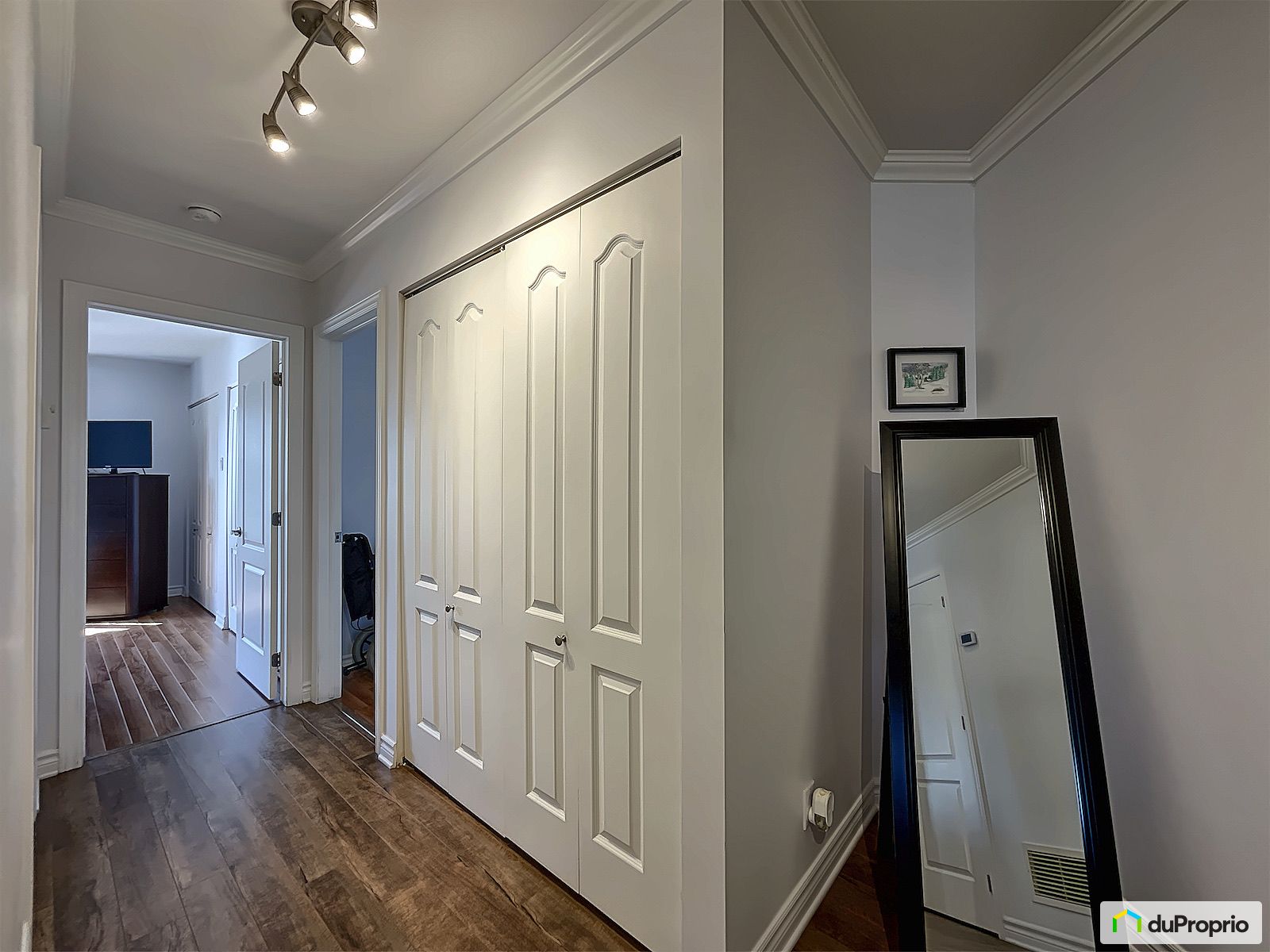304 205 Rue Bohemier — photo 2
