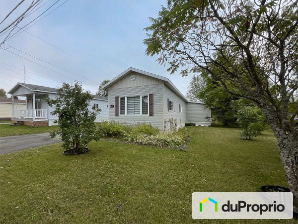 1024 rue des Loisirs, Thetford Mines for sale