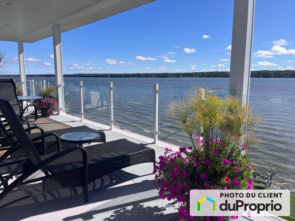 Vue sur le fleuve - 438, rue Sainte-Marie, Lanoraie à vendre
