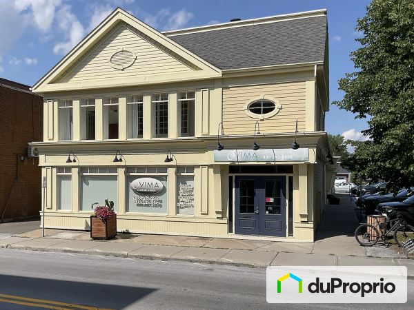 237-239-241-245, rue Principale Est, Farnham for sale