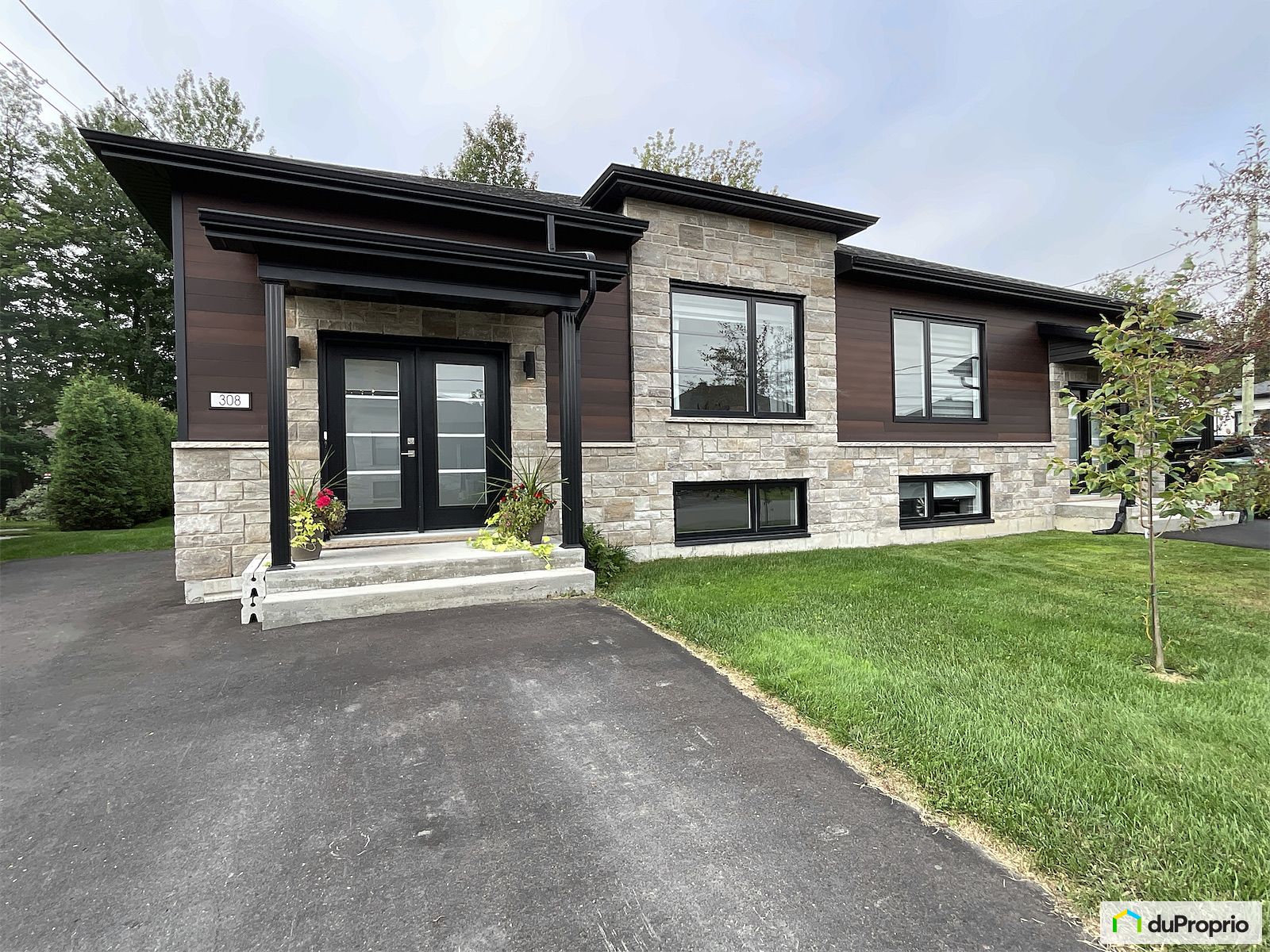 308 Rue Catherine — photo 1
