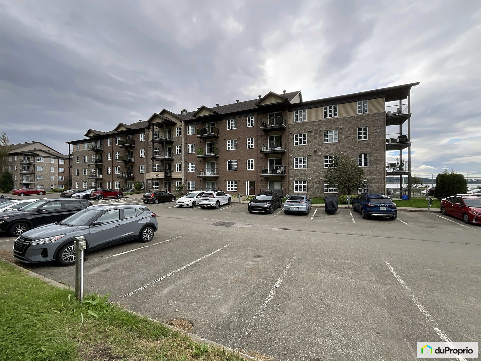 301 520 Cote De Leglise — photo 1