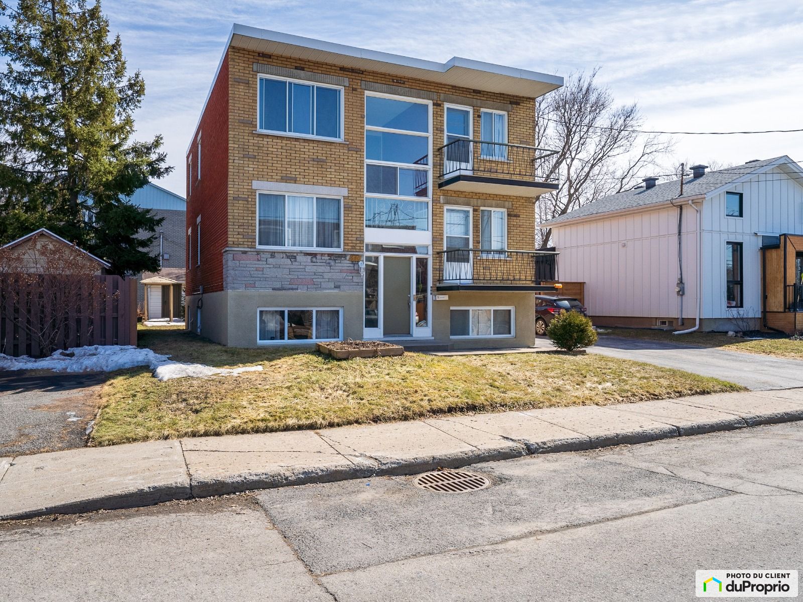 660 Rue Martel — photo 1