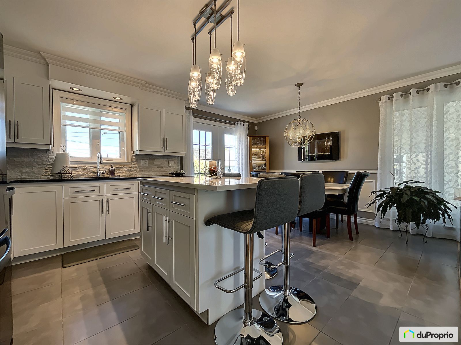 58 Boulevard Pere Brousseau — photo 2