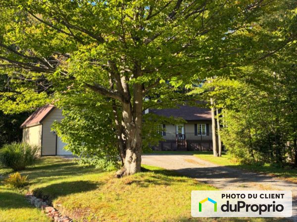 338, rue Robitaille, St-Colomban à vendre