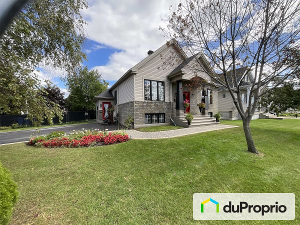 63A-63, chemin de la Côte-Saint-Louis Est, Blainville à vendre