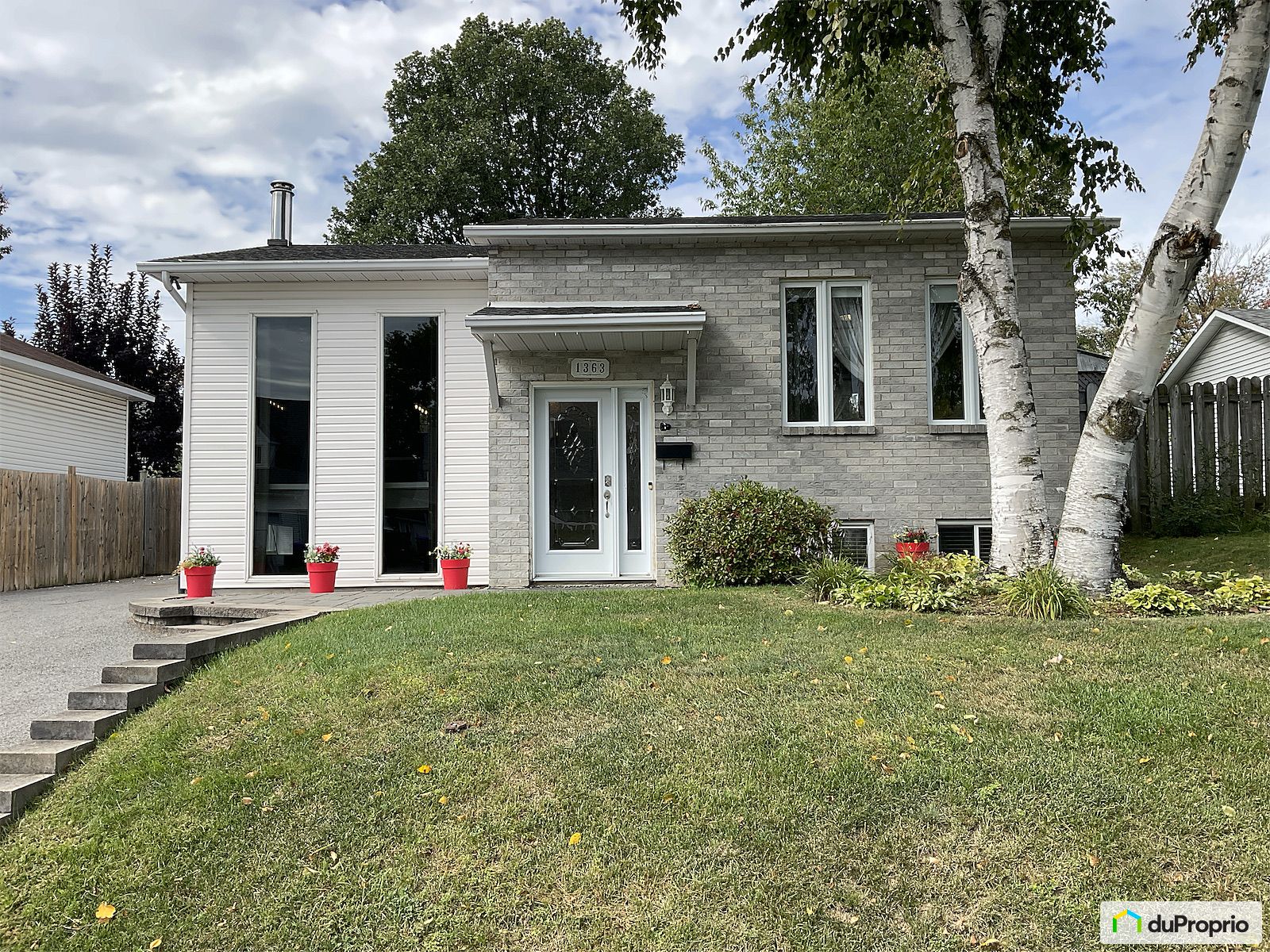1363 Rue Des Fauvettes — photo 1