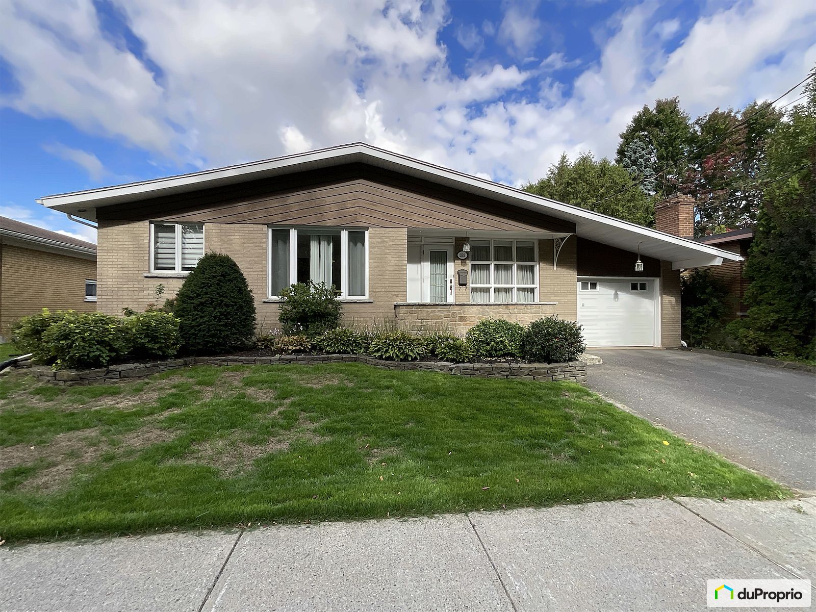 555 Rue Cockburn — photo 1