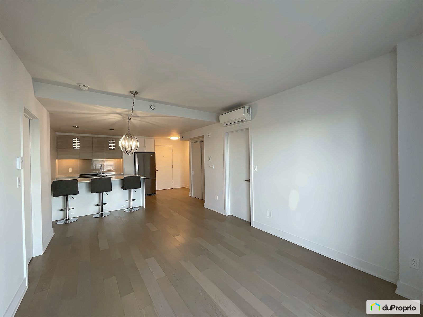 207 695 Boulevard Perrot — photo 2