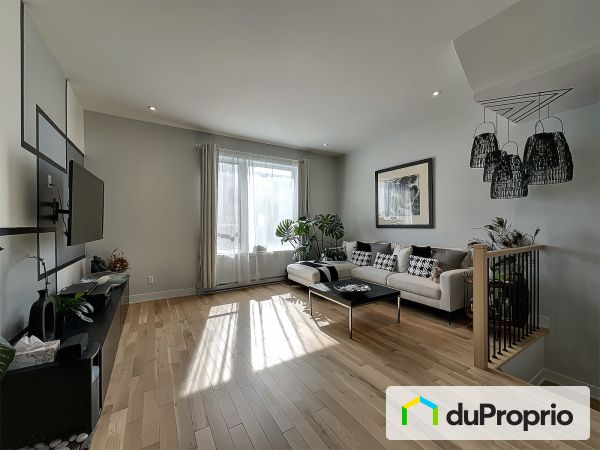 Living Room - 263 rang Saint-Régis S, St-Constant for sale