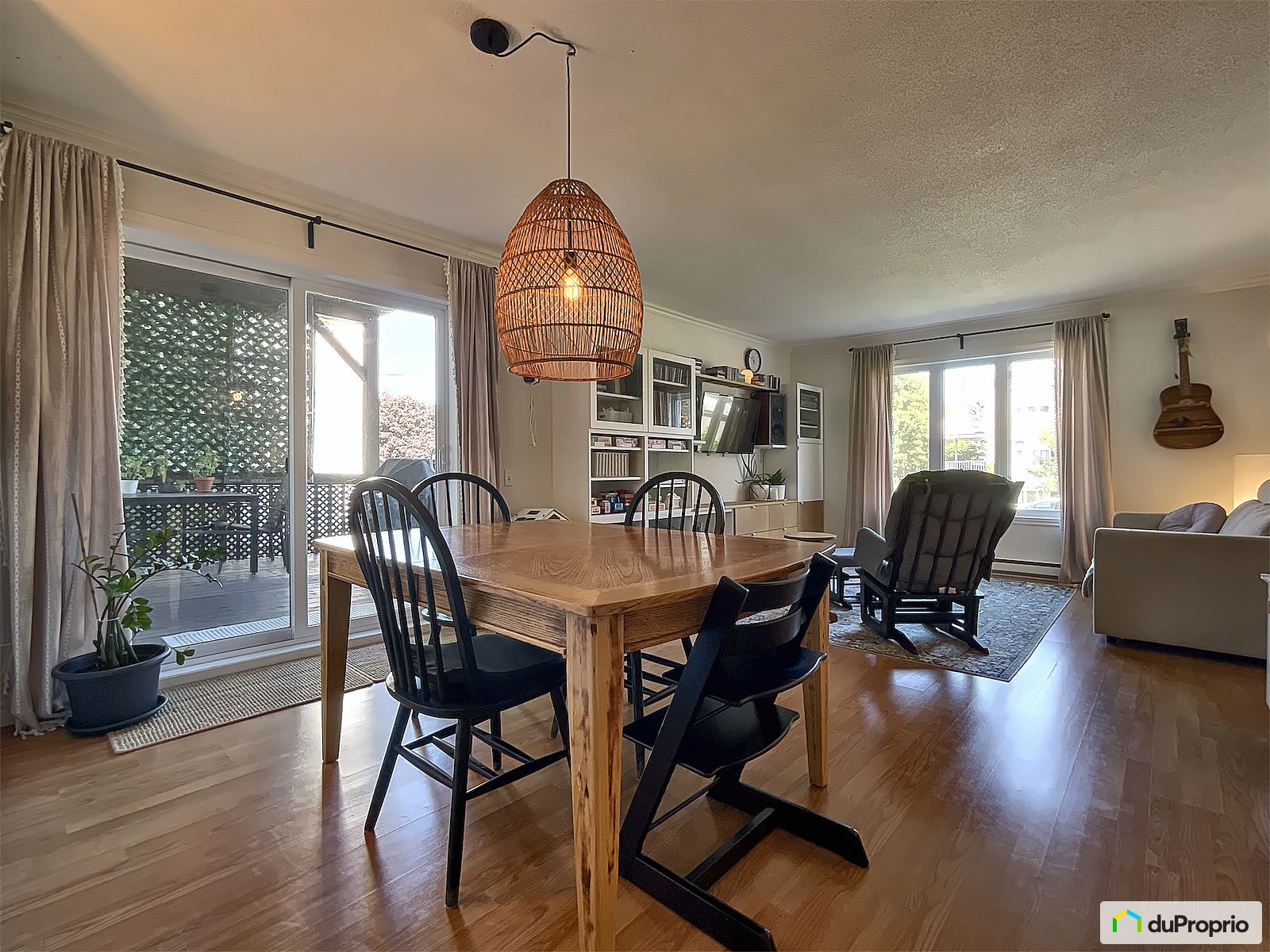 712 714 Rue Felix Antoine Sava — photo 2