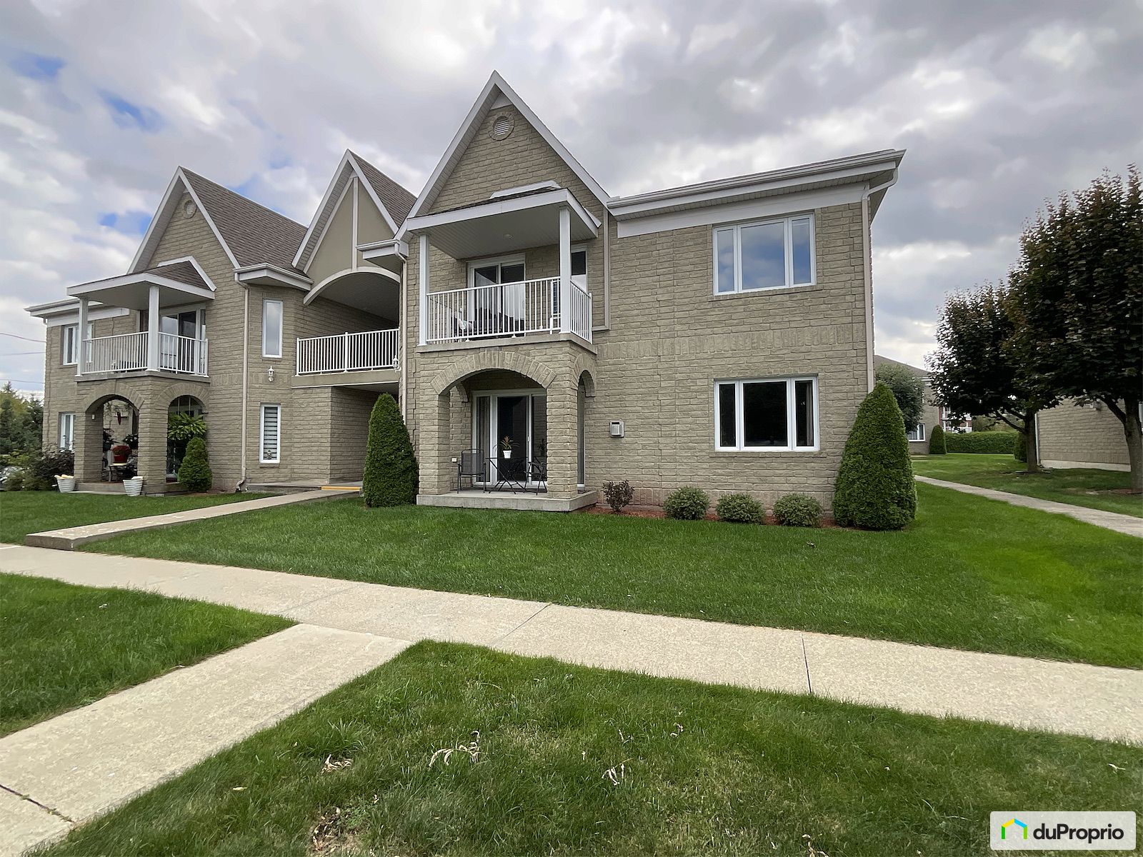 103 3641 Boulevard Dionne — photo 1