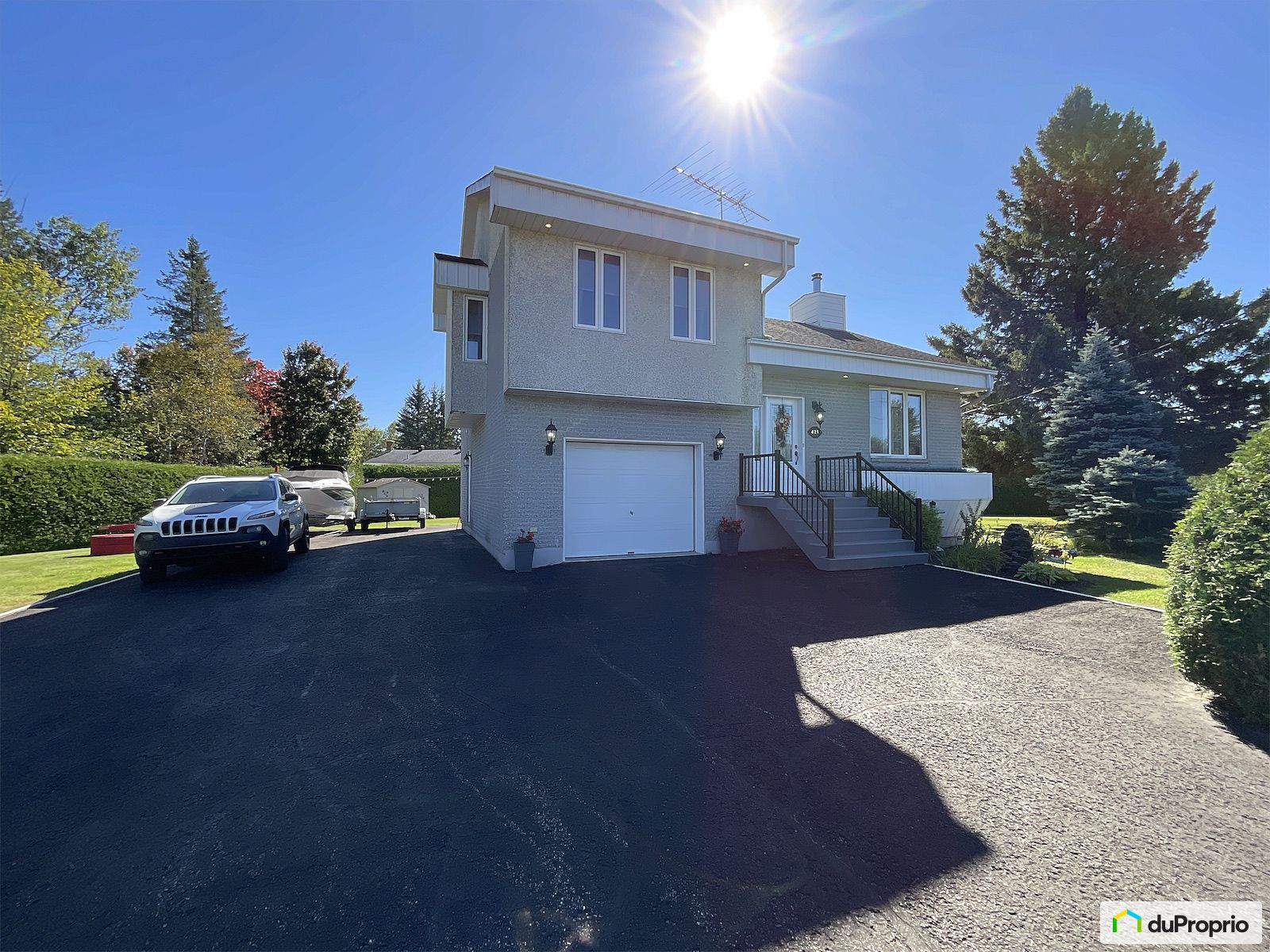 421 Rue Champlain — photo 1
