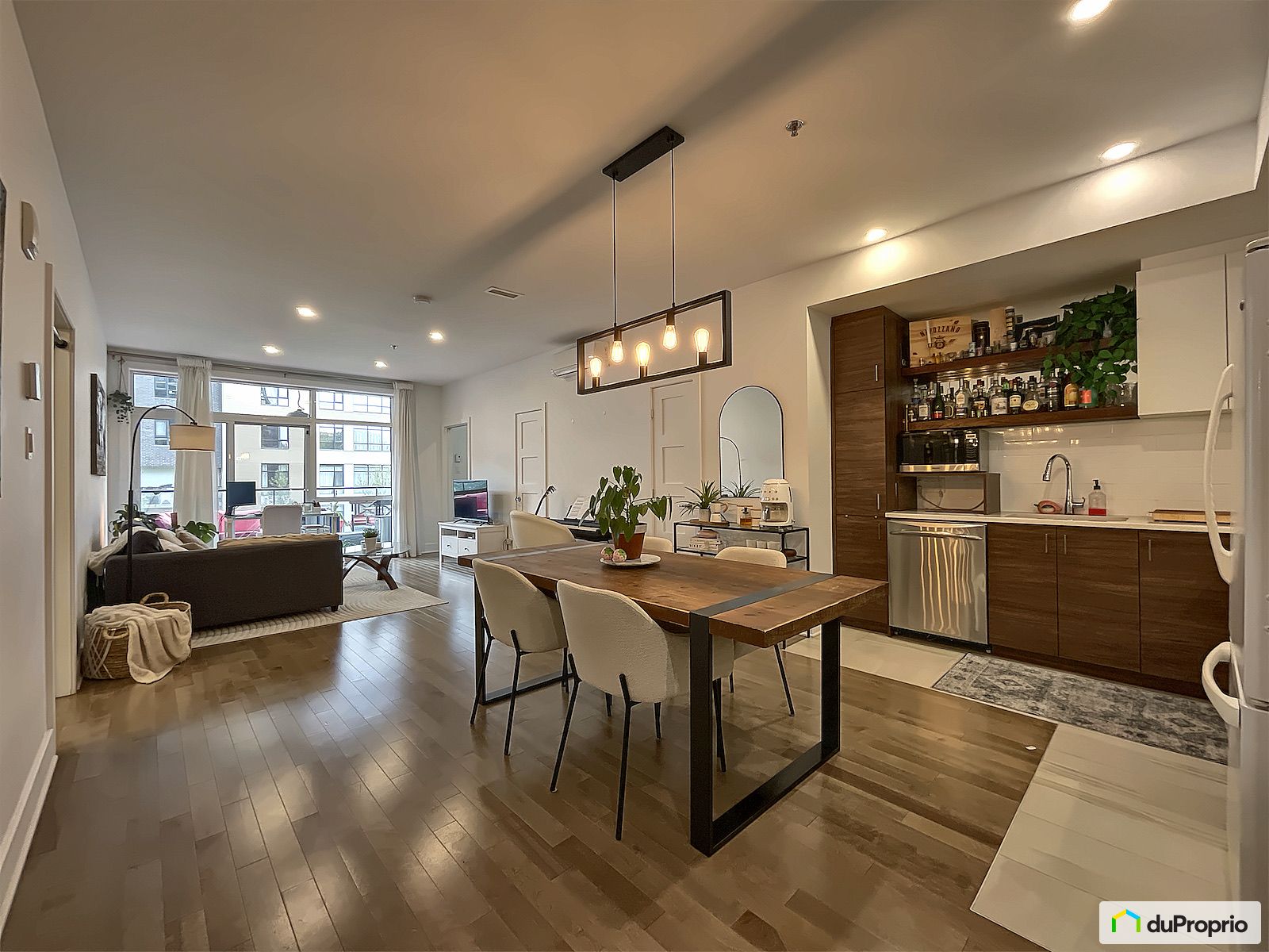 202 2855 Avenue Du Cosmodome — photo 2