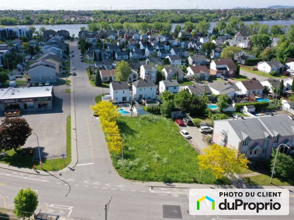Lévesque Est, St-François à vendre