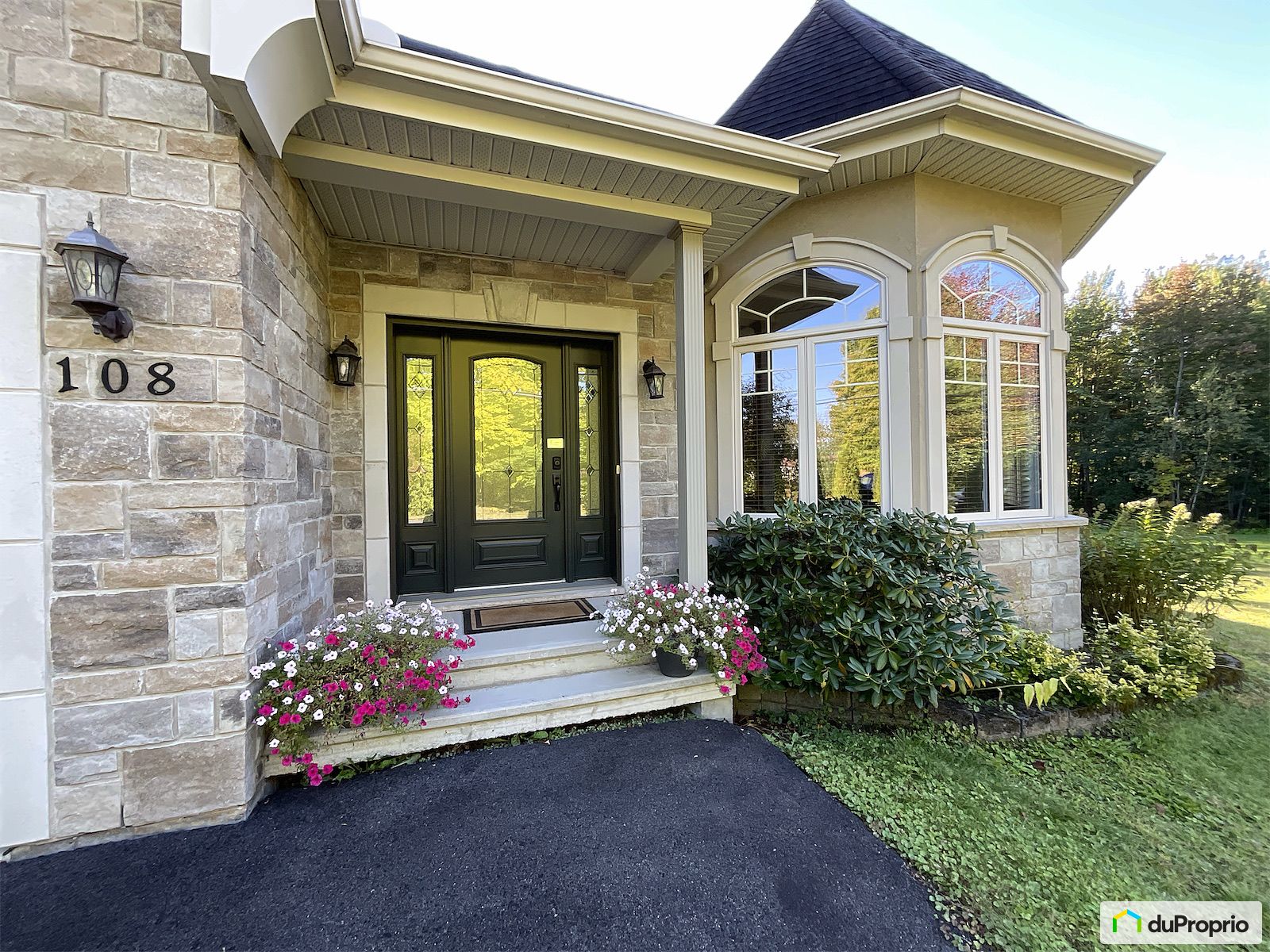 108 Rue Lussier — photo 3