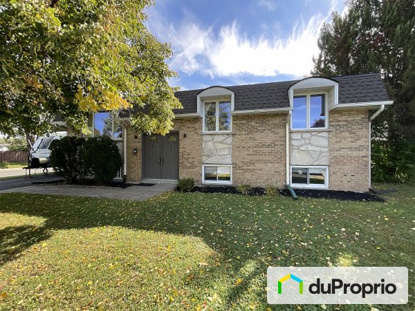 3935, rue Sirois, Longueuil (St-Hubert) à vendre