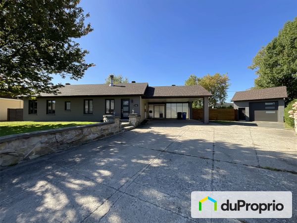 1368, rue des Montagnais, L'Ancienne-Lorette à vendre