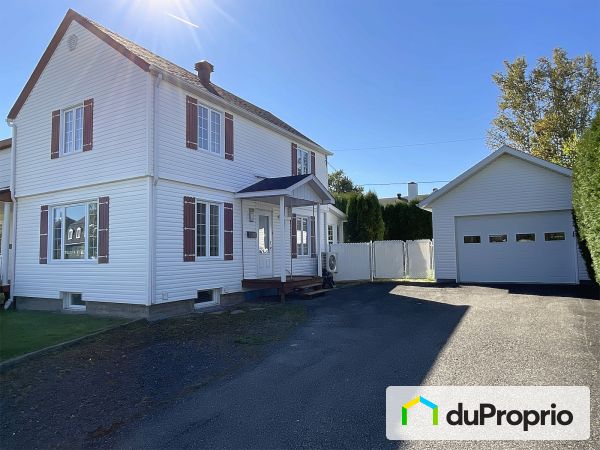 2747, rue Mcleod, Jonquière (Arvida) à vendre