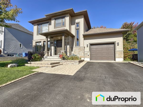 902 rue de l'Etna, Val-Bélair for sale