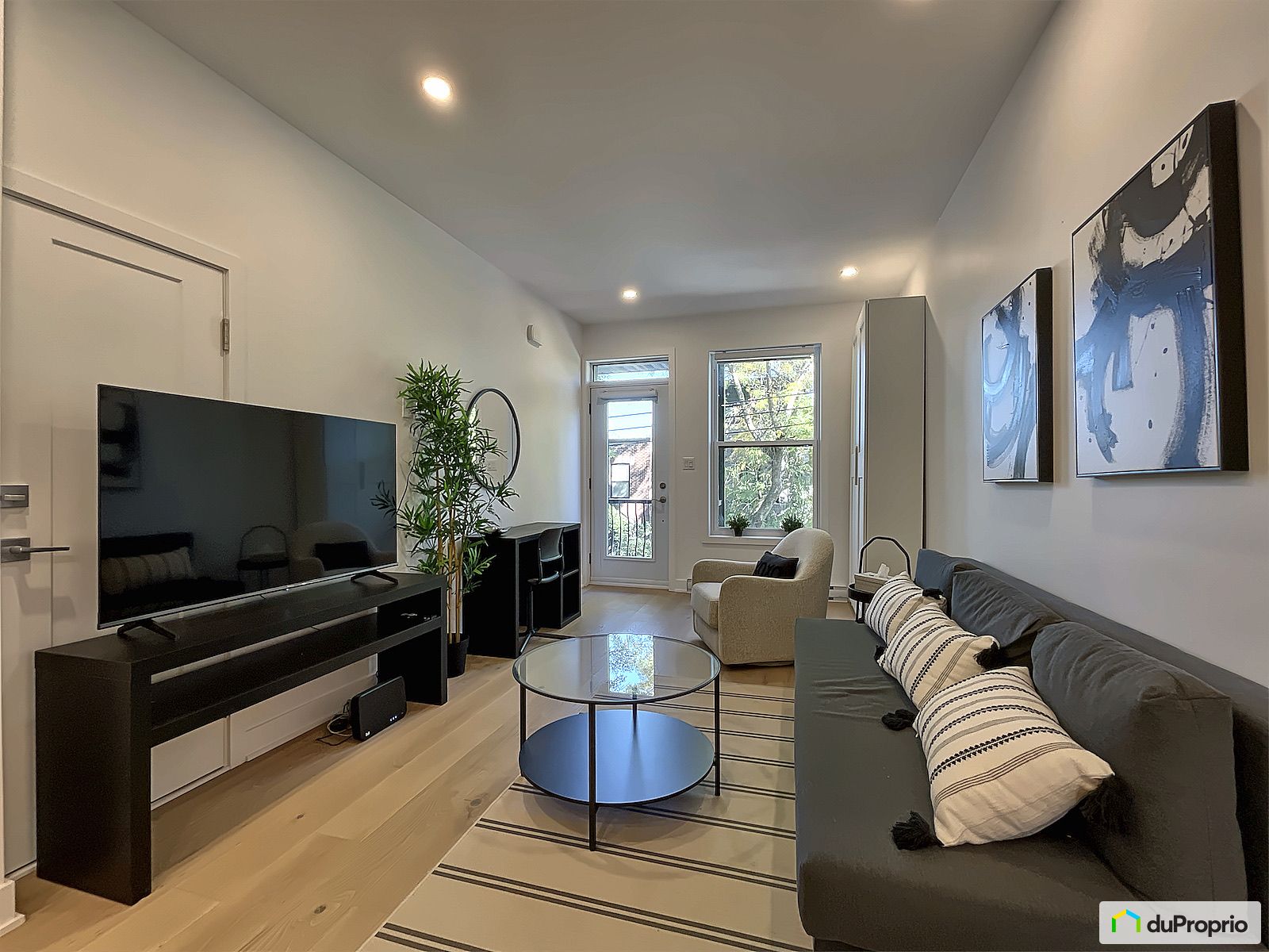 5216 9E Avenue — photo 2