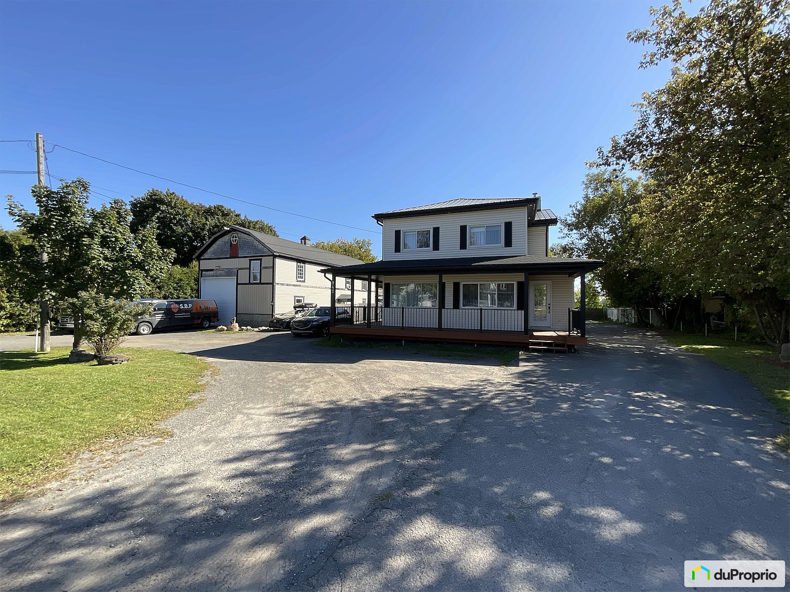 942 Boulevard Arthur Sauve — photo 1