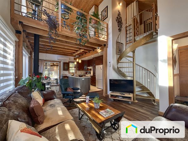 220 rue Sokol, Chertsey for sale