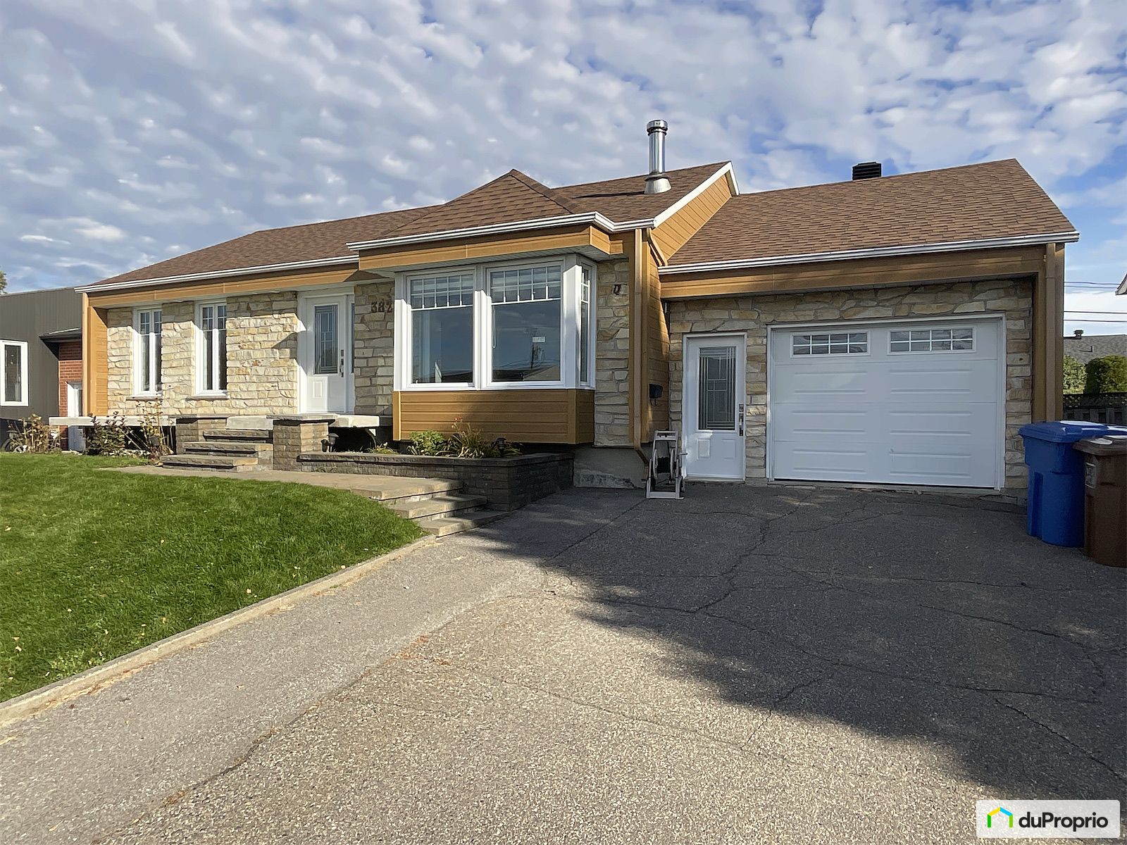 3824 De Vienne — photo 1