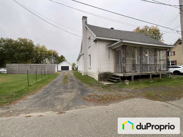 530, rue Sainte-Victoire, Yamachiche à vendre