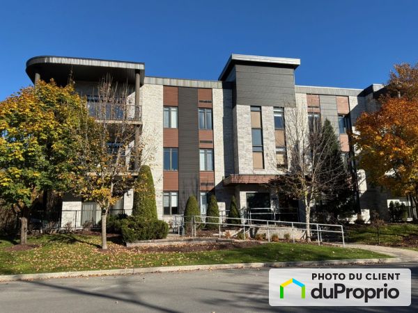 302-8 rue du Nivolet, Blainville for sale