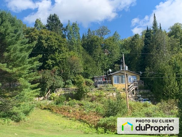 1975 avenue du Buis, Chertsey for sale