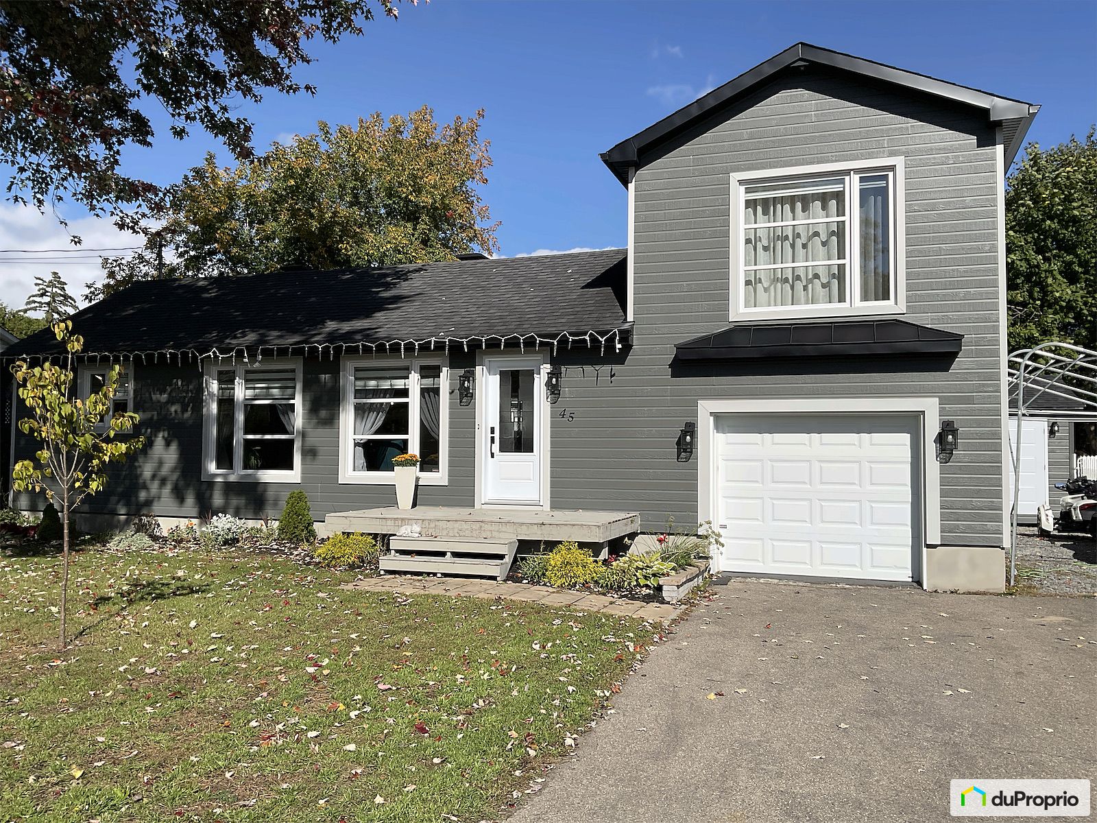 45 15E Avenue — photo 1