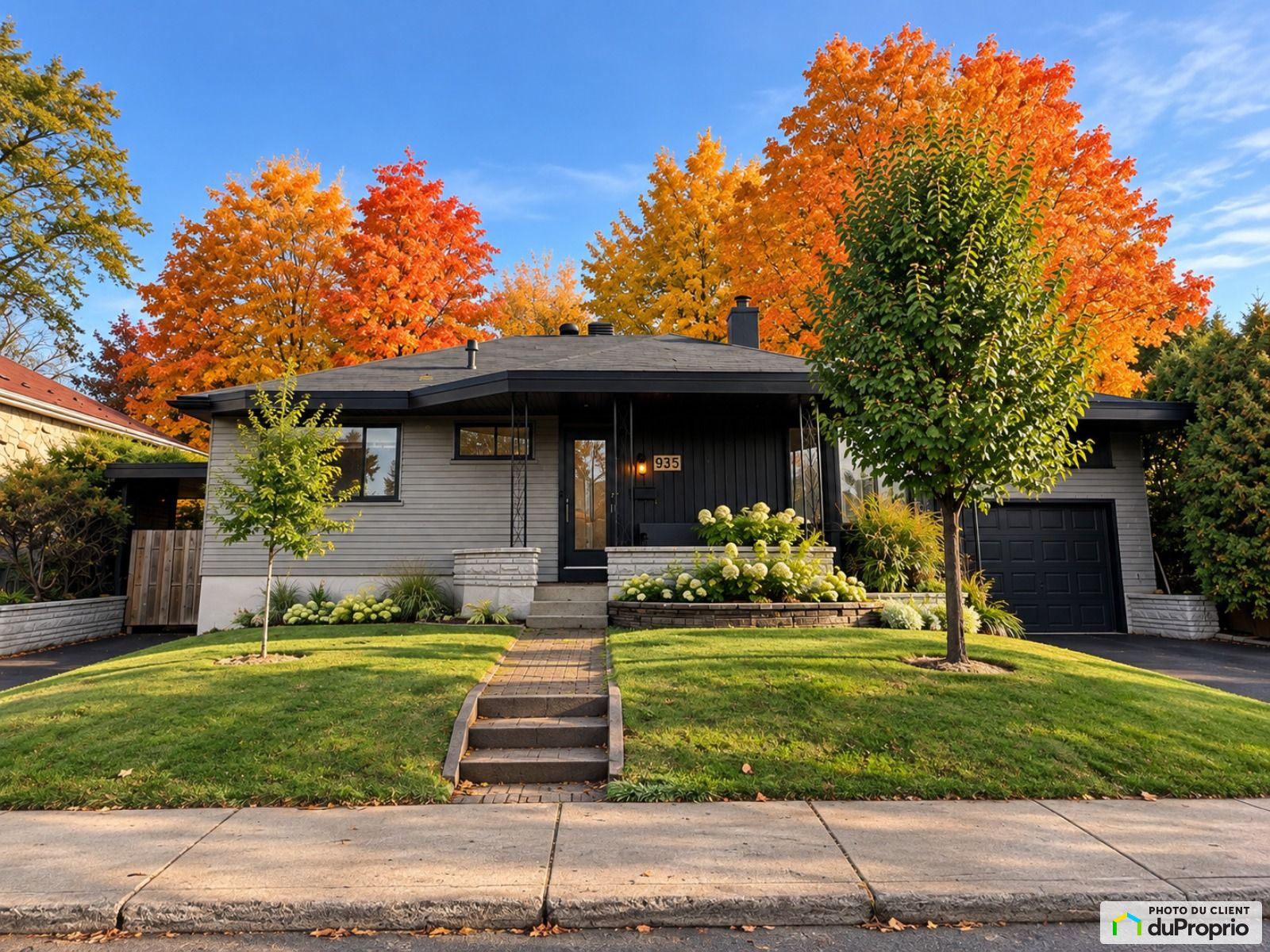935 Avenue Belleville — photo 1
