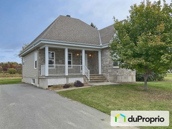 219 rue Principale, Plaisance for sale