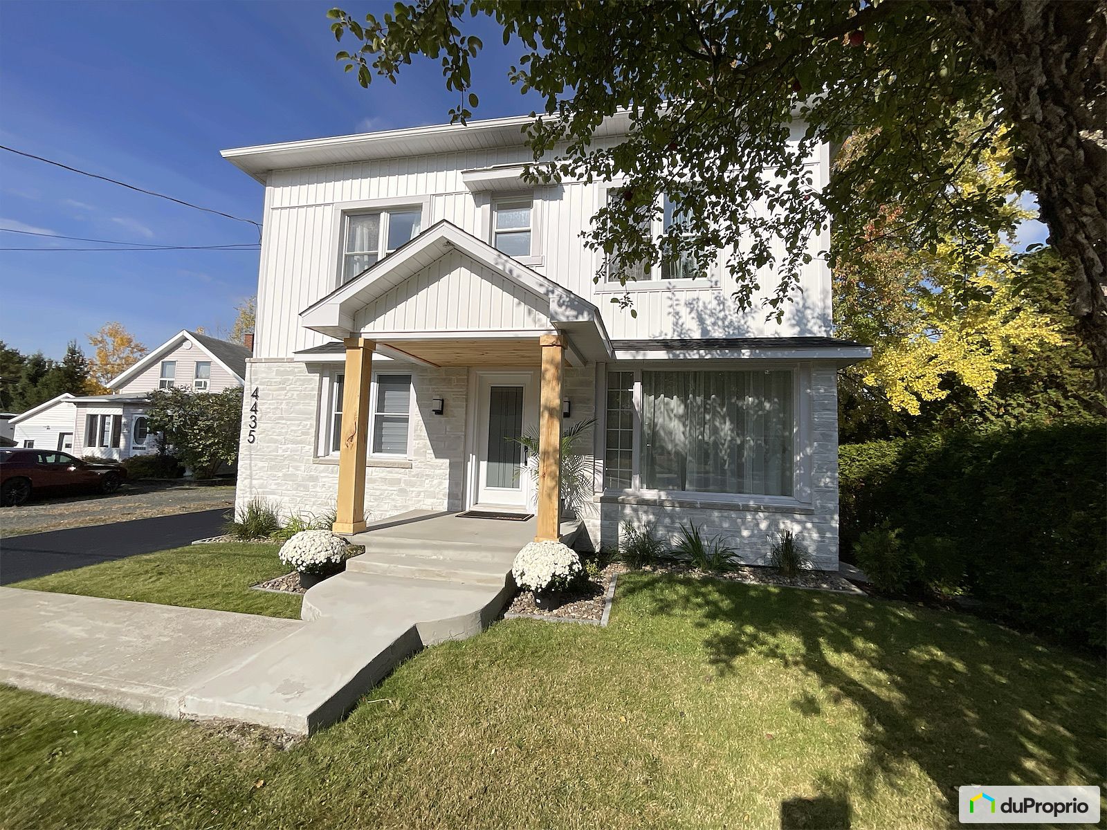 4435 St Jacques — photo 2