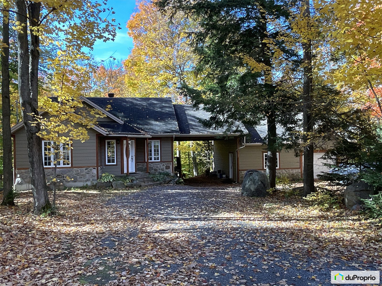 849 Rue Villeneuve — photo 1