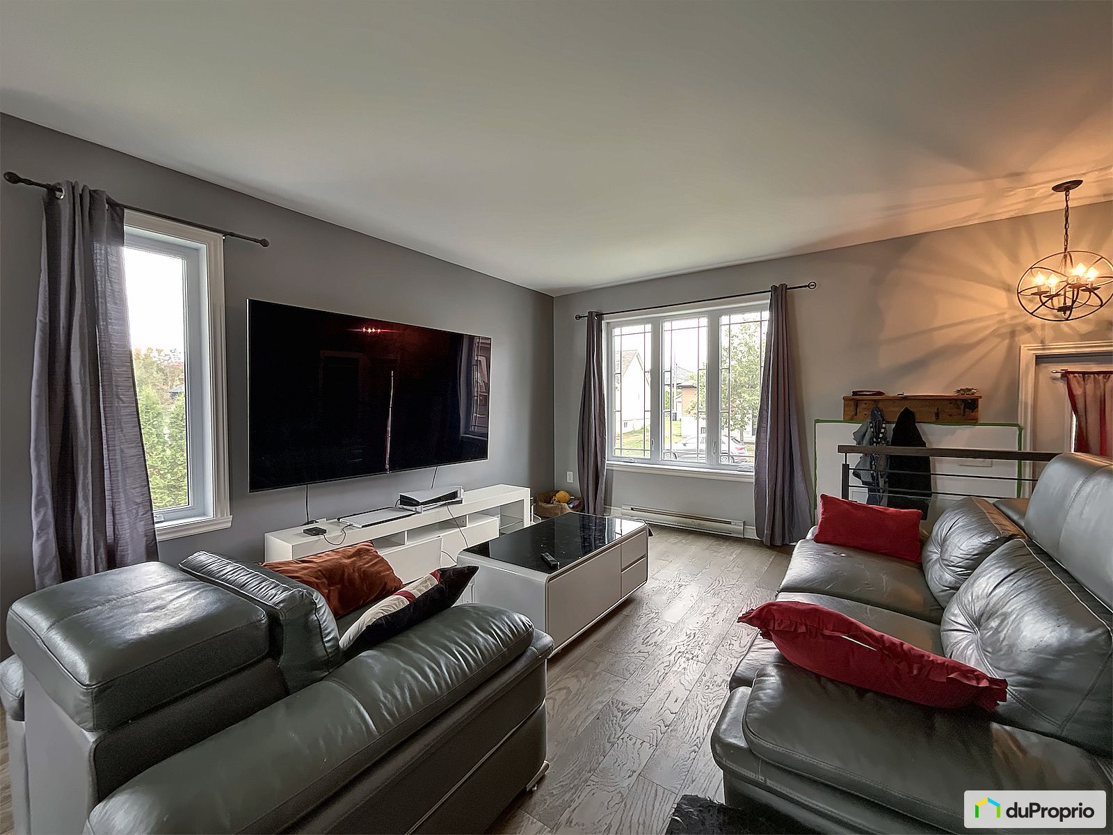 822 Rue De Bourgogne — photo 3