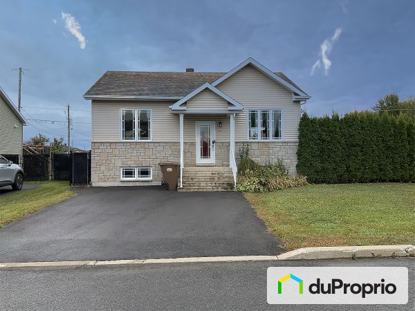822 rue de Bourgogne, St-Paul for sale