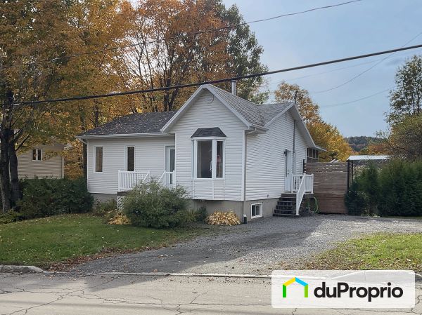 2084 avenue du lac-Saint-Charles, Lac-St-Charles for sale