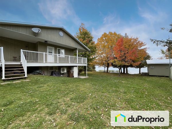 Vue côté - 388, rang des Bouleaux, Stratford à vendre