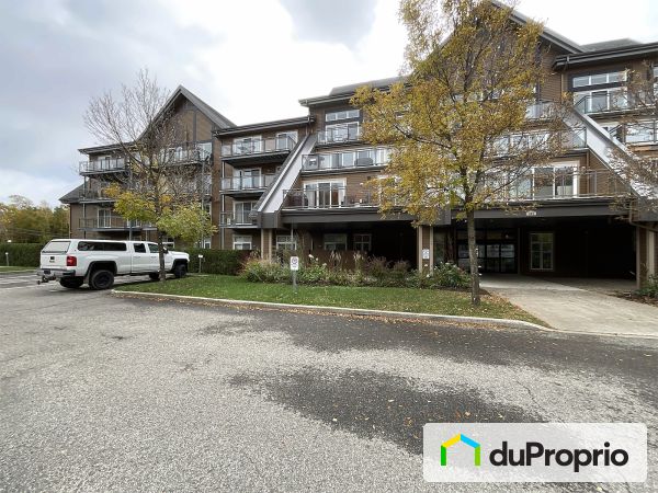 107-201 rue du Val-Des-Neiges, Beaupré for sale
